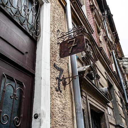 Hostel Seven Lwów Zewnętrze zdjęcie