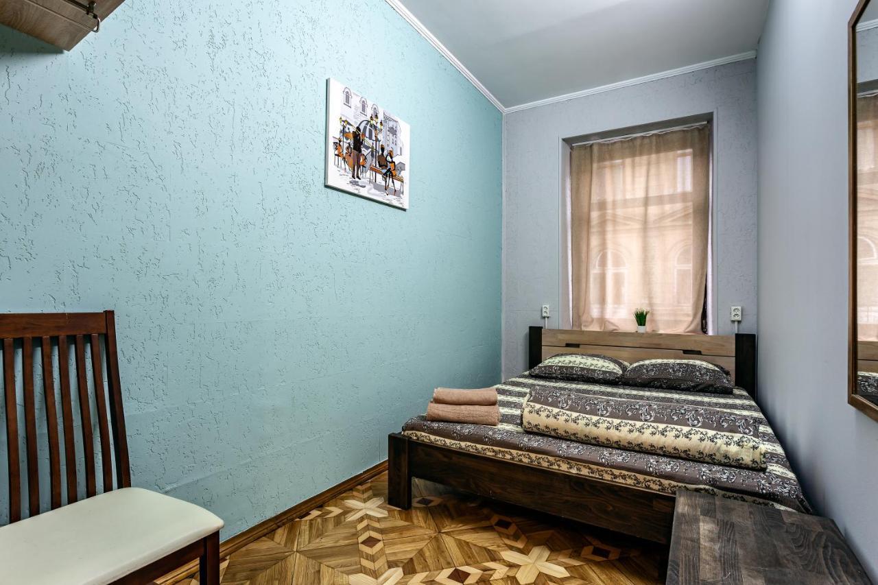 Hostel Seven Lwów Zewnętrze zdjęcie