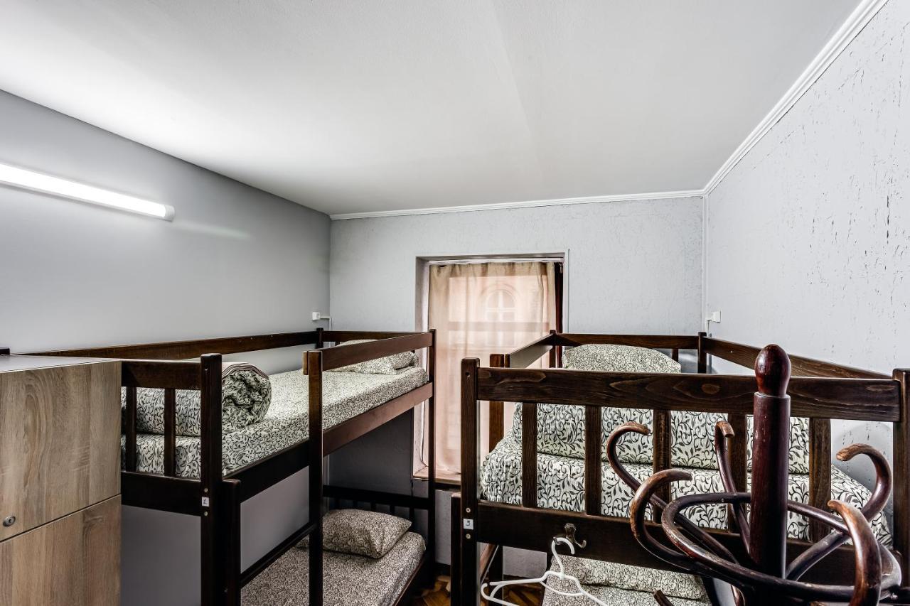 Hostel Seven Lwów Zewnętrze zdjęcie