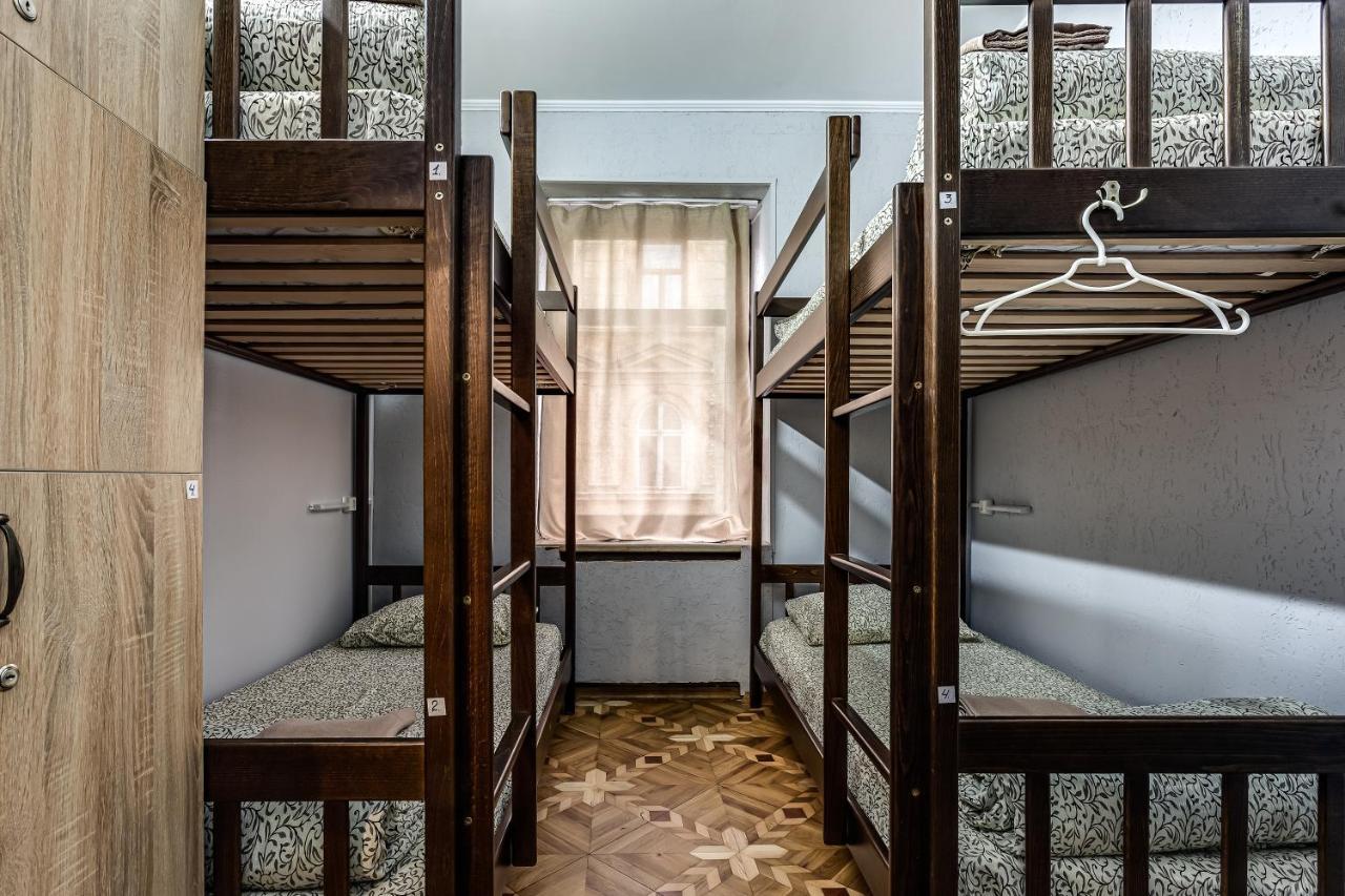 Hostel Seven Lwów Zewnętrze zdjęcie