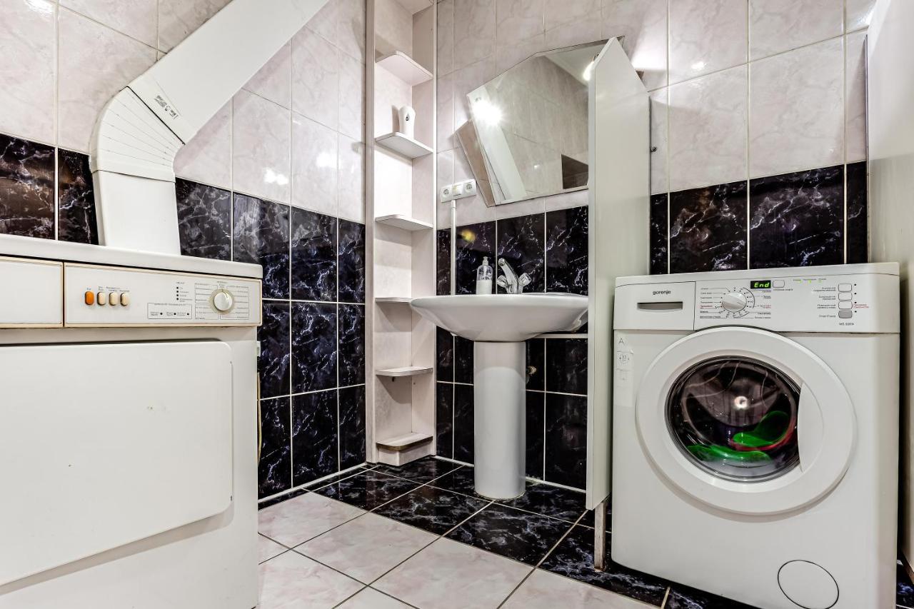 Hostel Seven Lwów Zewnętrze zdjęcie