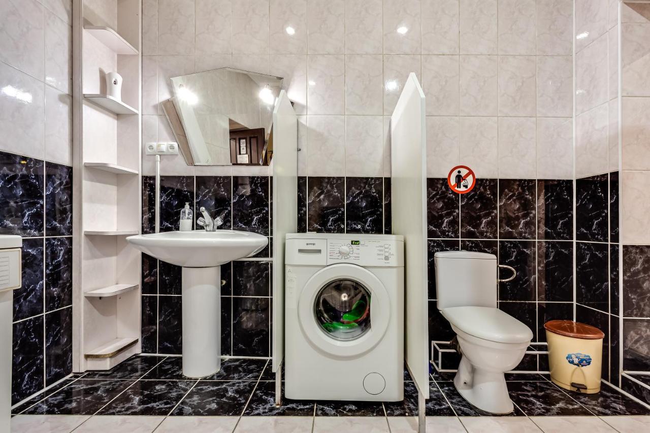 Hostel Seven Lwów Zewnętrze zdjęcie