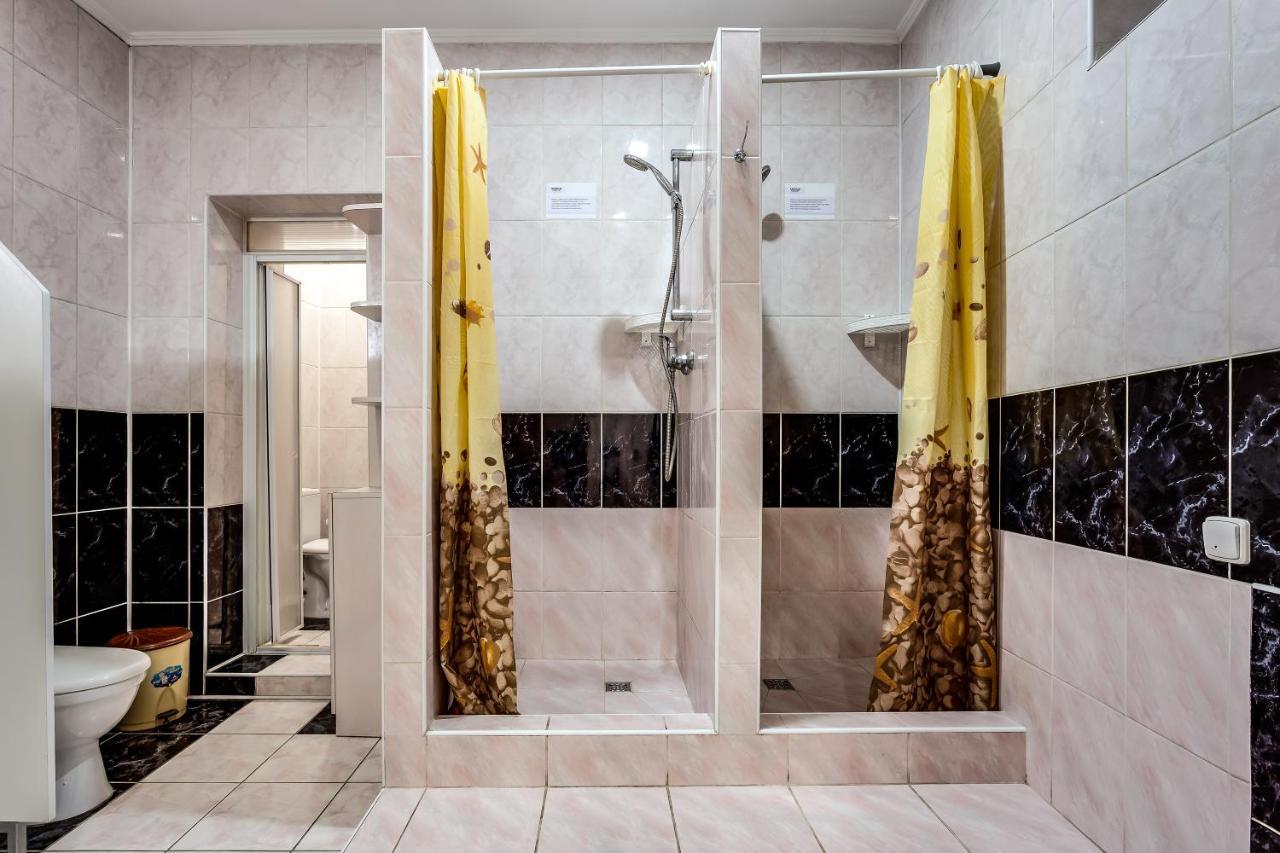 Hostel Seven Lwów Zewnętrze zdjęcie
